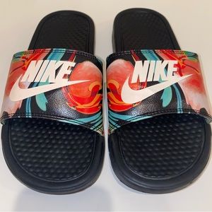 Limited Edition Nike Benassi JDI Slides in Floral Print - Women’s Size 8